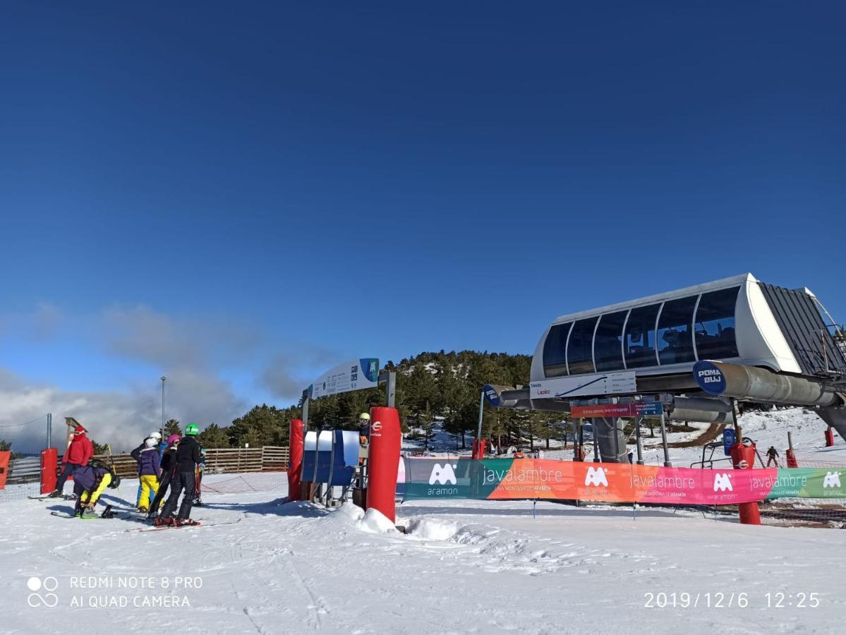 Apartamento Turistico Snow Boutique Apartman Camarena de la Sierra Kültér fotó