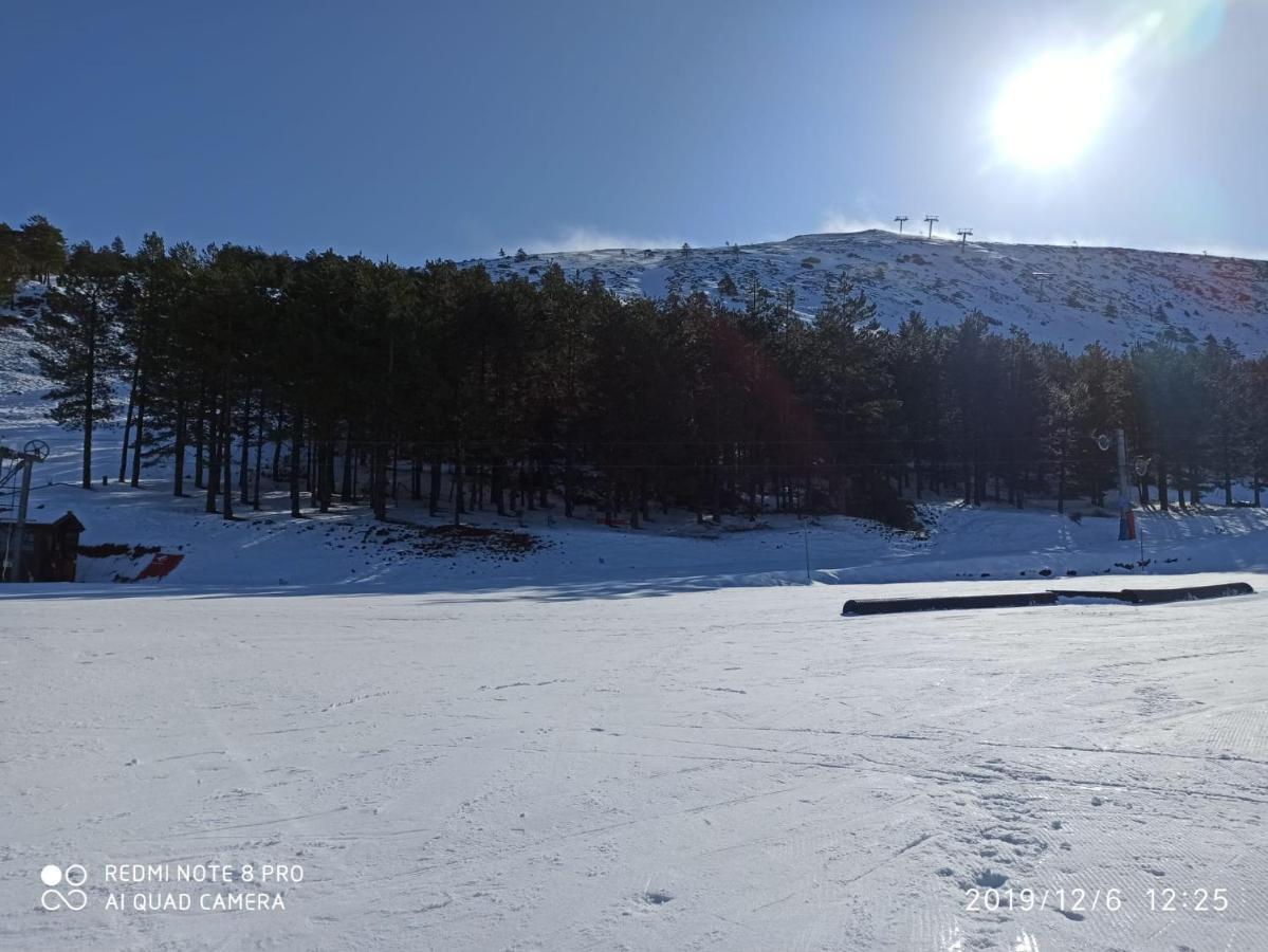 Apartamento Turistico Snow Boutique Apartman Camarena de la Sierra Kültér fotó